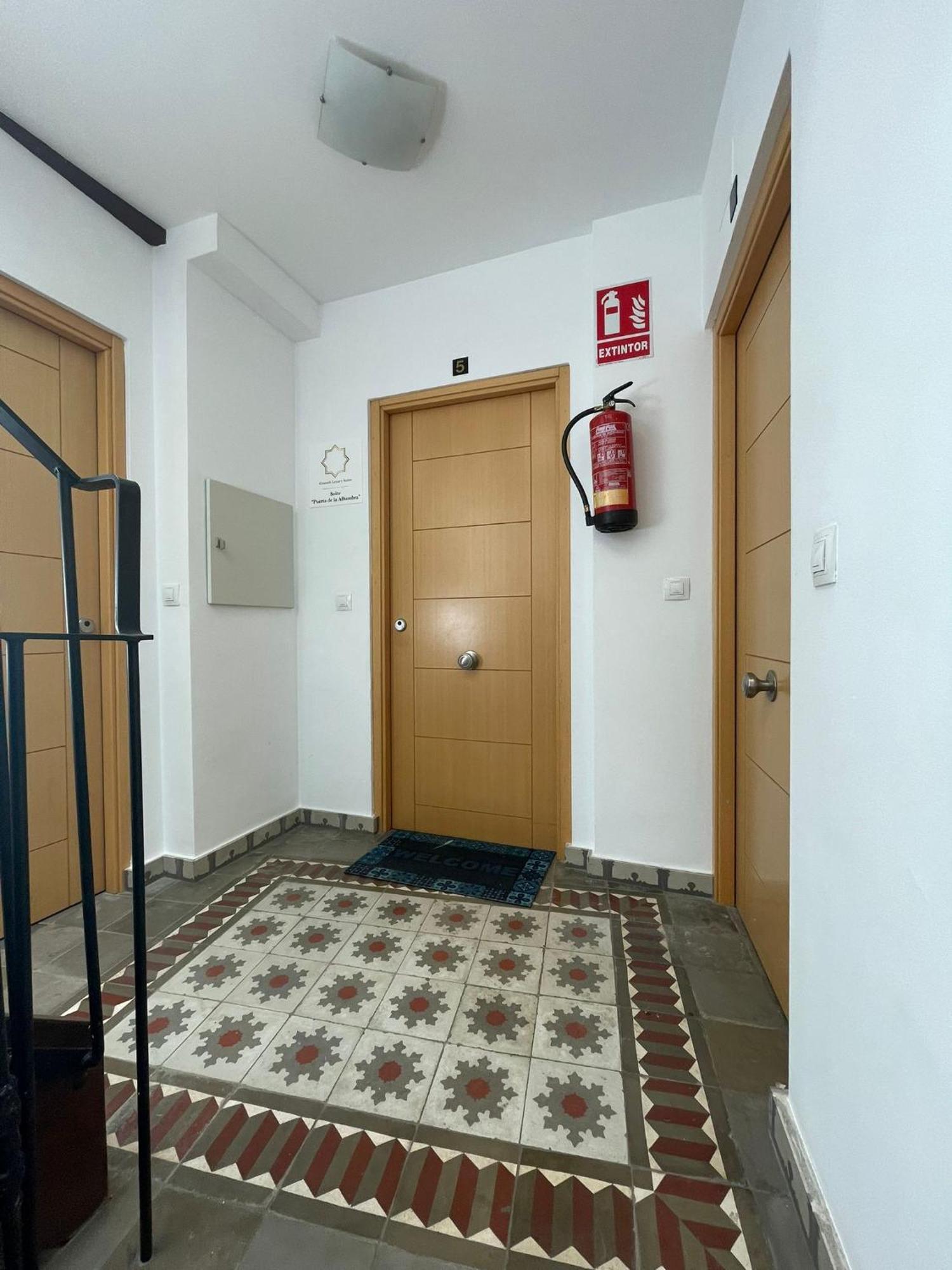 Suite Puerta De La Alhambra Granada Exteriér fotografie
